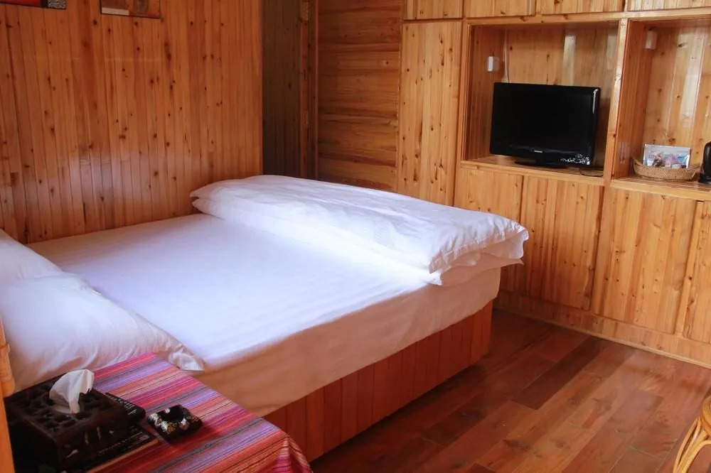 Henryi Oliv Inn