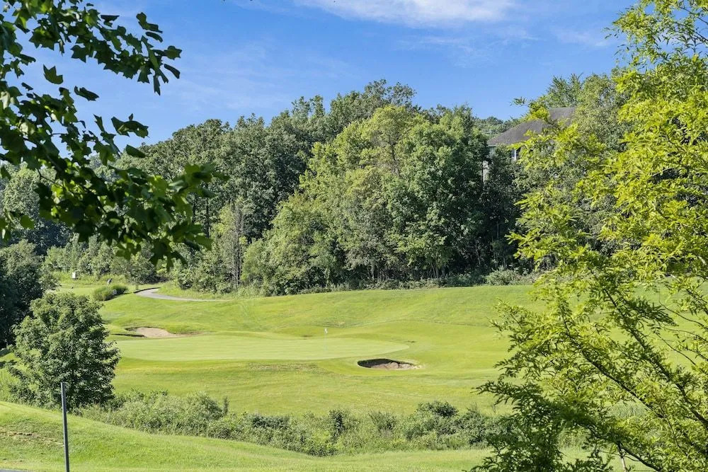 The Branson Experience - Balcony w/ Golf Views
