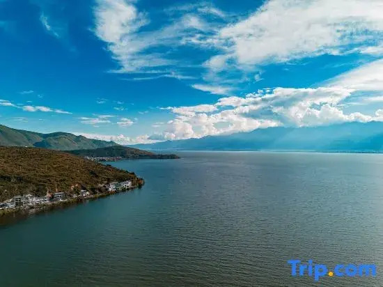 Yueqiwu Ocean View Homestay (Shuanglang Erhai, Dali)