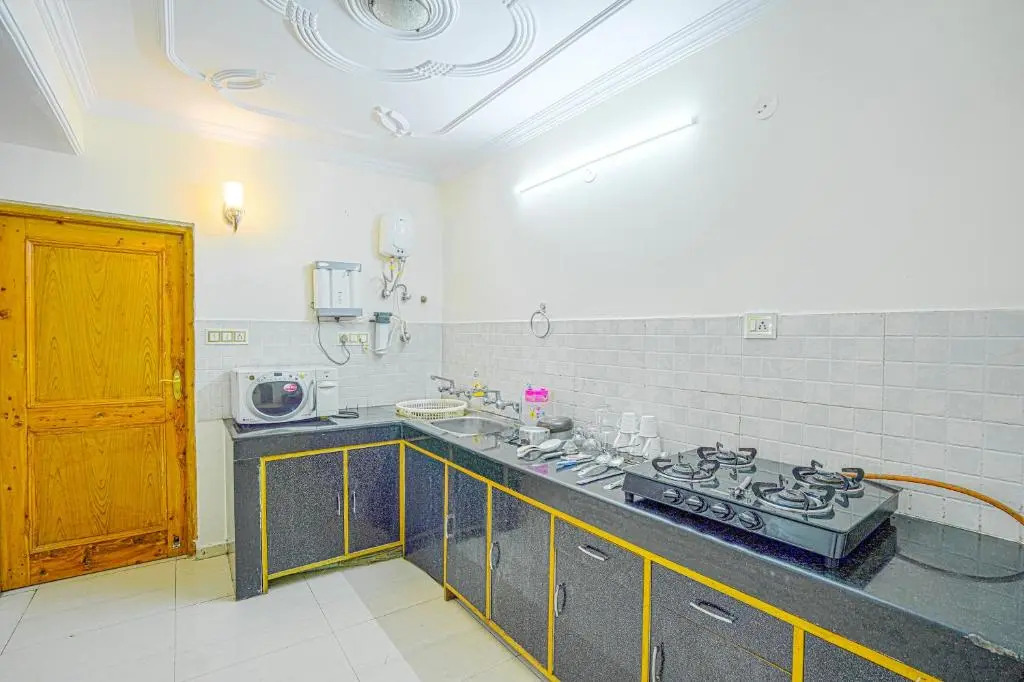 Shimla Woods 2BHK by Dumnu Homes