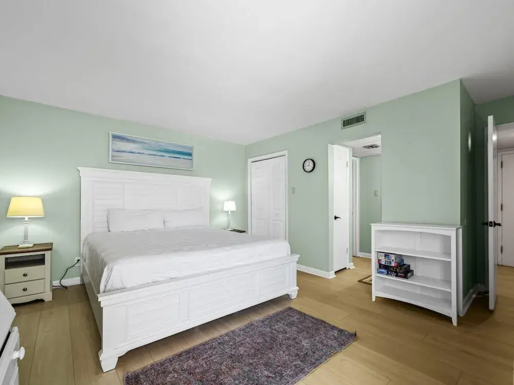 Windward 408 at Edgewater