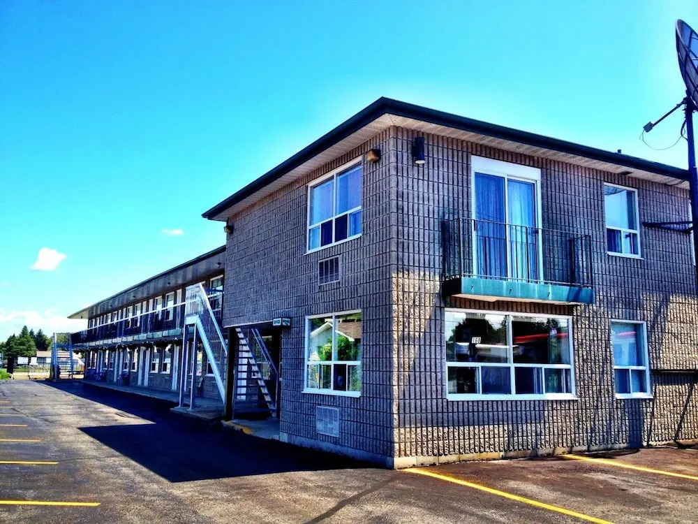 Angus Inn Motel