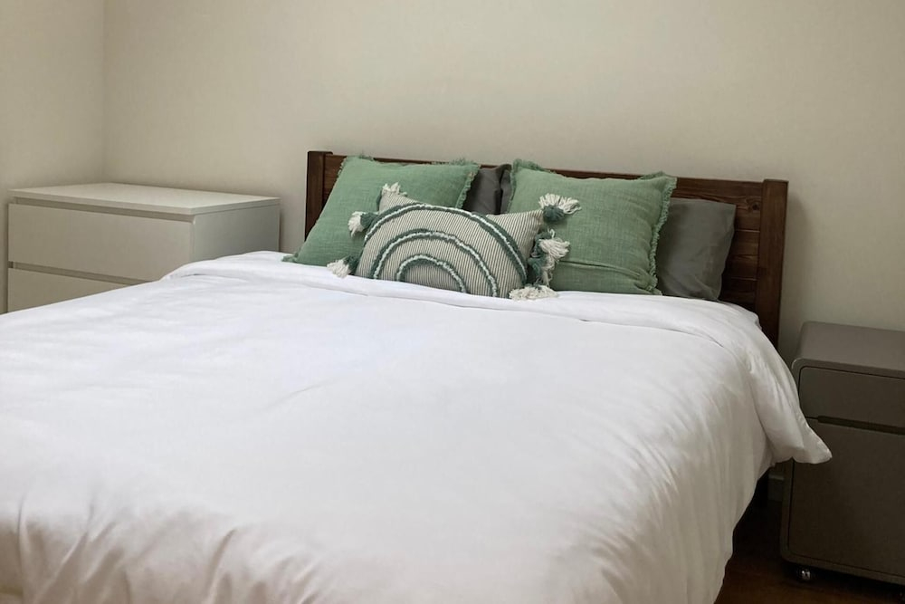 London Luxe Apartment - Central Location