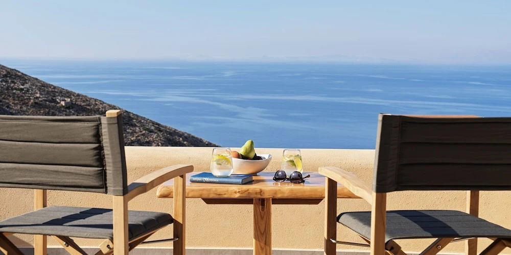 AVATON Folegandros