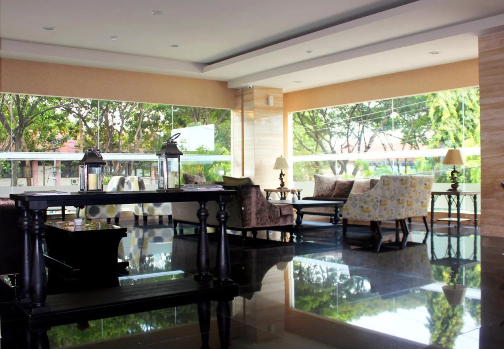 Demelia Hotel