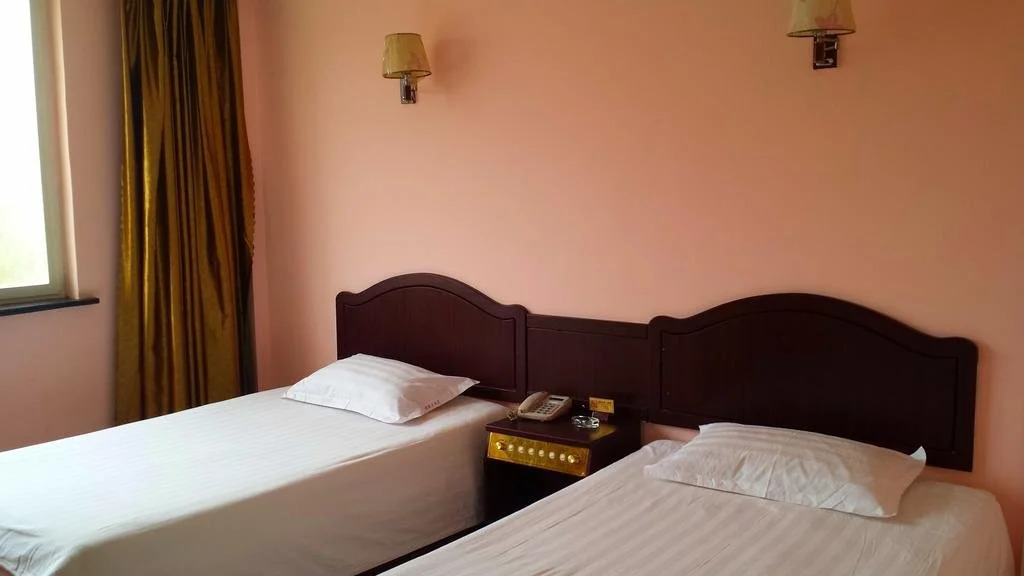 Millennium Express Hotel (Shandong Aviation College)
