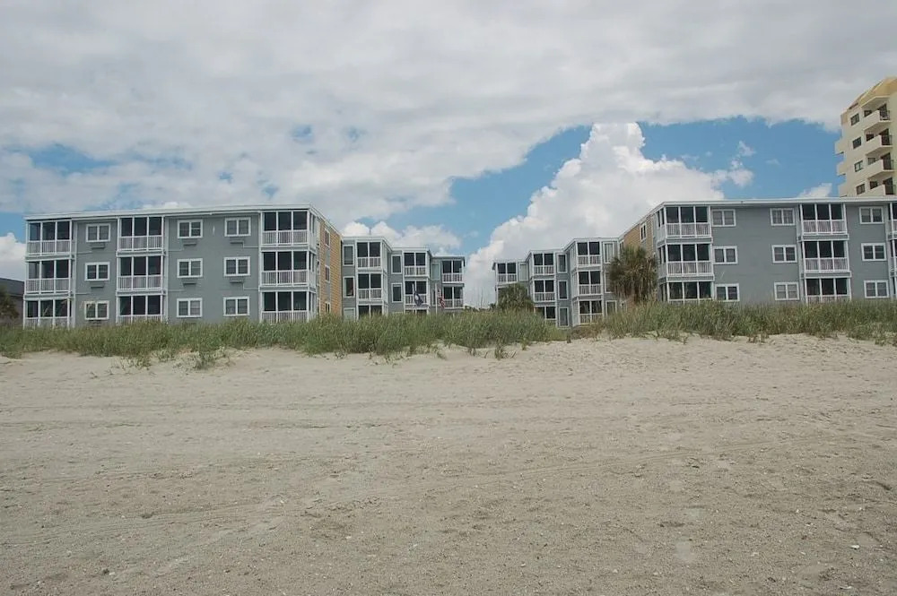 Palmwood Villas, Unit 101 - 2 Br Condo