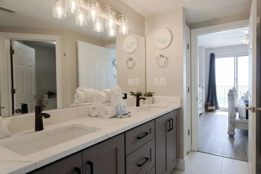 Treasure Island Unit 905
