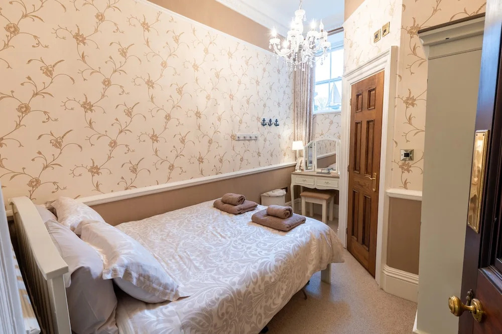 Luxury Nautical Apartment Central Free Parking