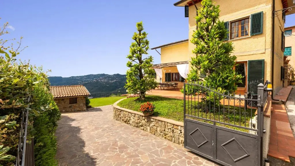 VILLA ELENA 9&1, Emma Villas