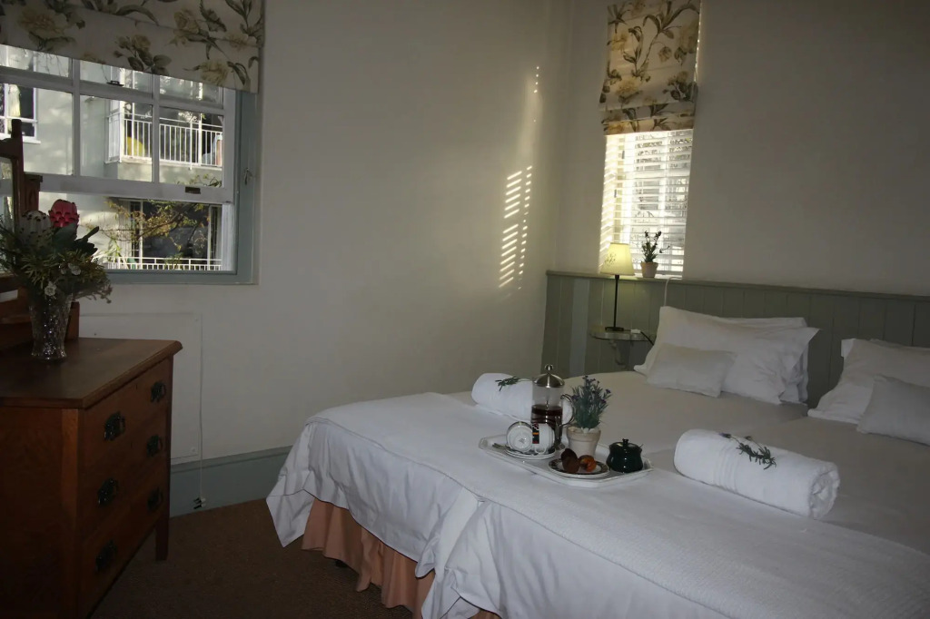 Mountain Manor Guest House & Executive Suites