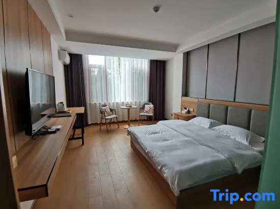 Yijia Hotel