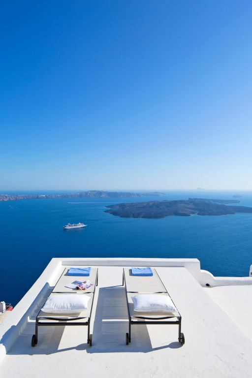 Villa Gaia, 3 bedroom villa with amazing views at Imerovigli
