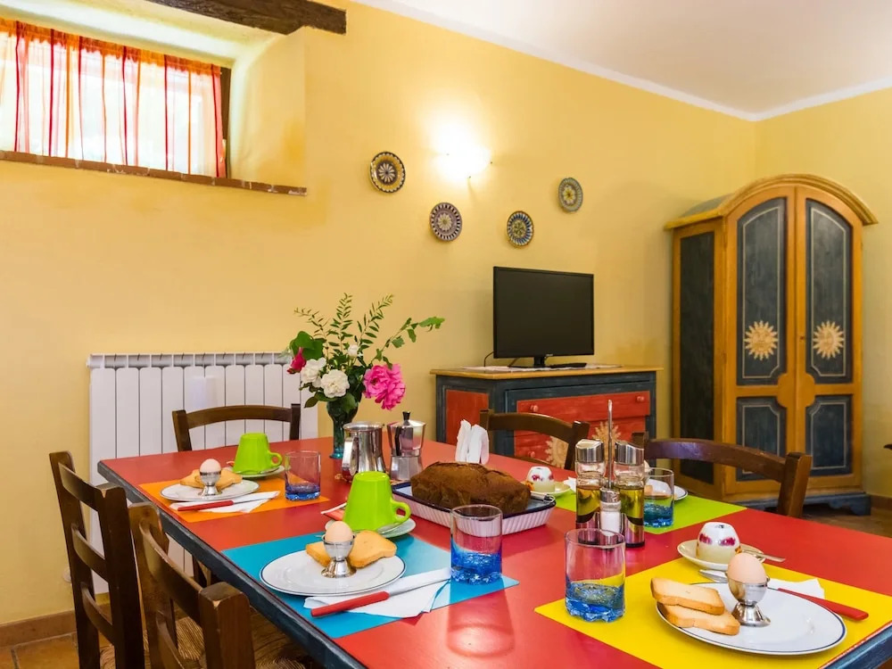 Farmhouse in hilly area in Gubbio with pool