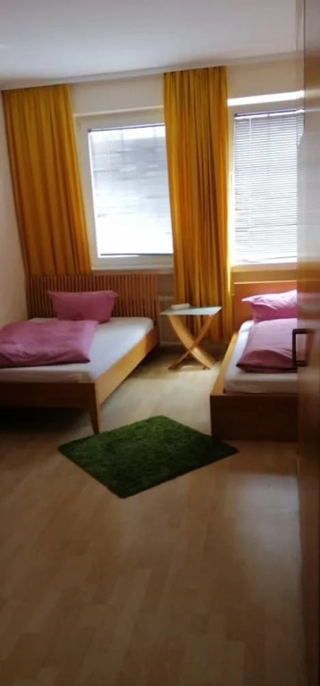 Düsseldorf Center Apartments