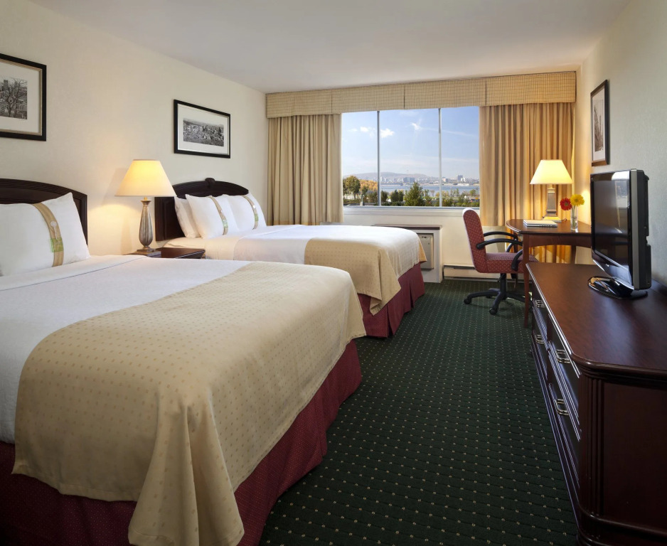 Holiday Inn Montreal Longueuil by IHG