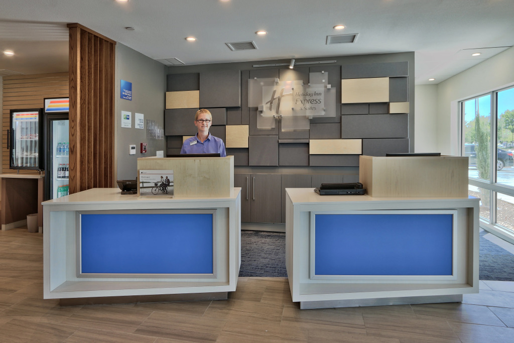 Holiday Inn Express & Suites - Roswell by IHG