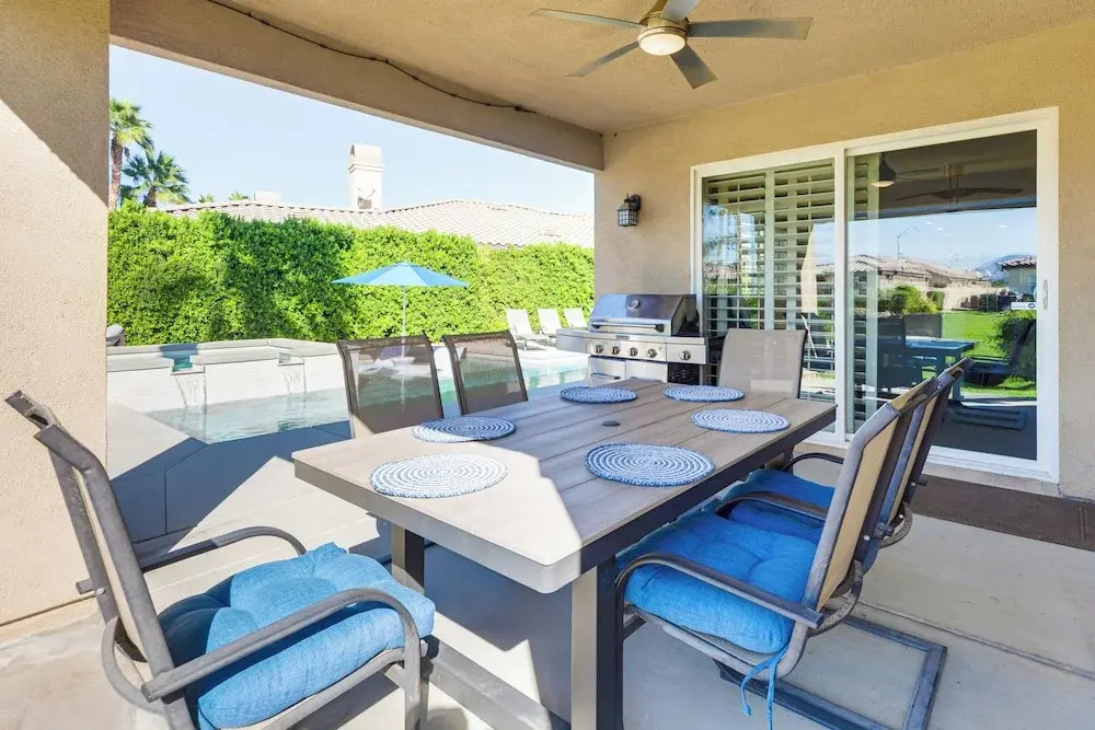Walk to Coachella & Stagecoach: Festival Retreat!