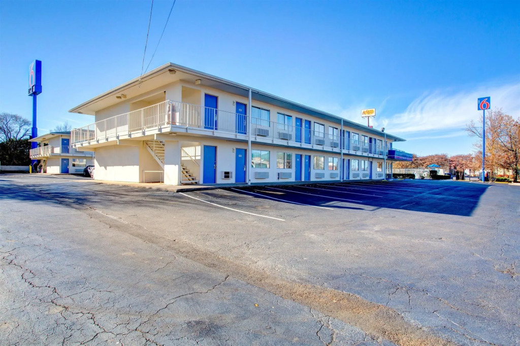 Motel 6-Murfreesboro, TN