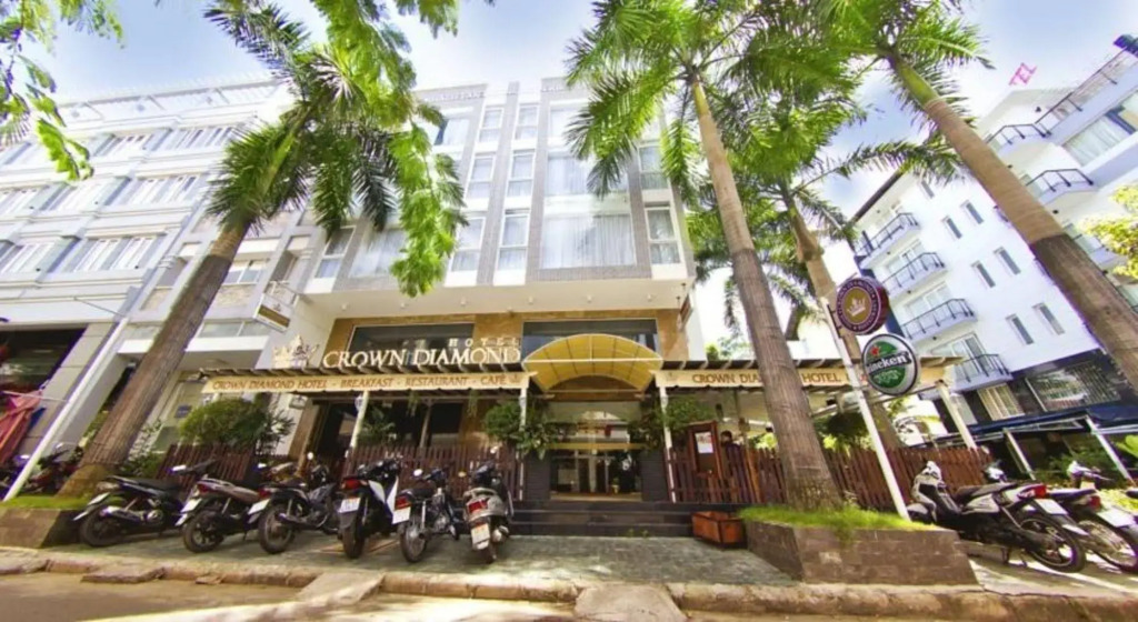 Crown Diamond Hotel