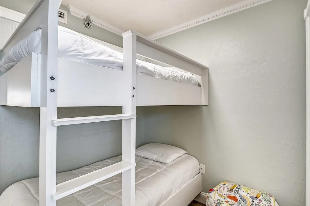 Inlet Reef 510 2 Bedroom Condo by RedAwning