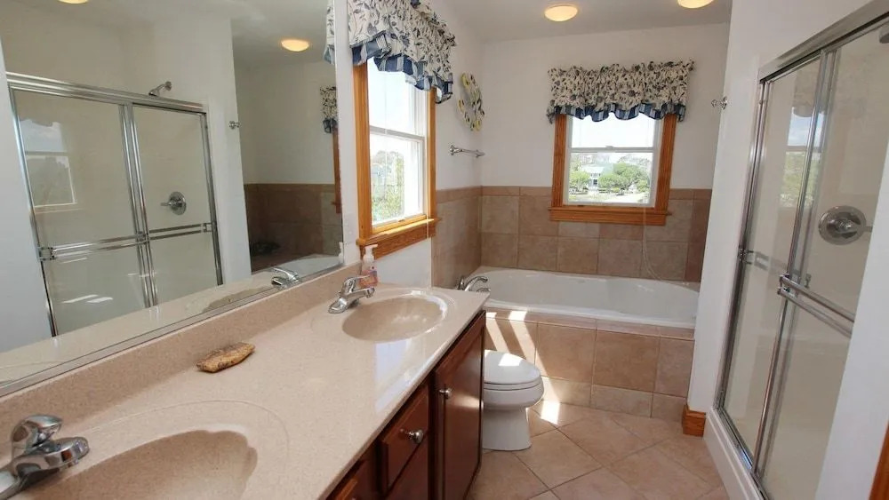 Family Affair - 6 Br Home