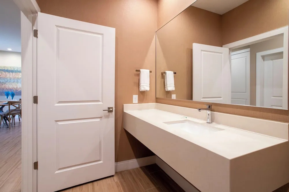 Luxury 4 Bedroom Home @ Magic Village Resort 7487
