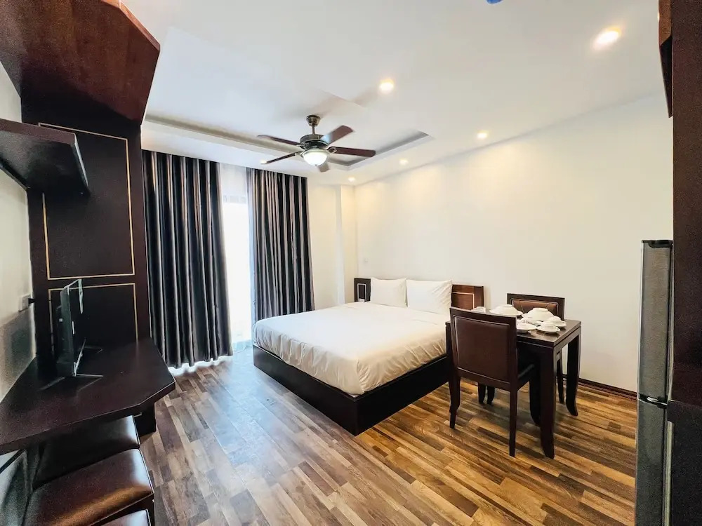 Hanoi Apartment Lac Long Quan