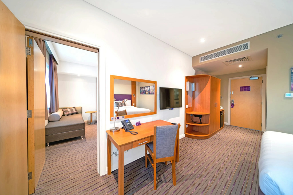 Premier Inn Dubai Investments Park - An Emirates Group Company