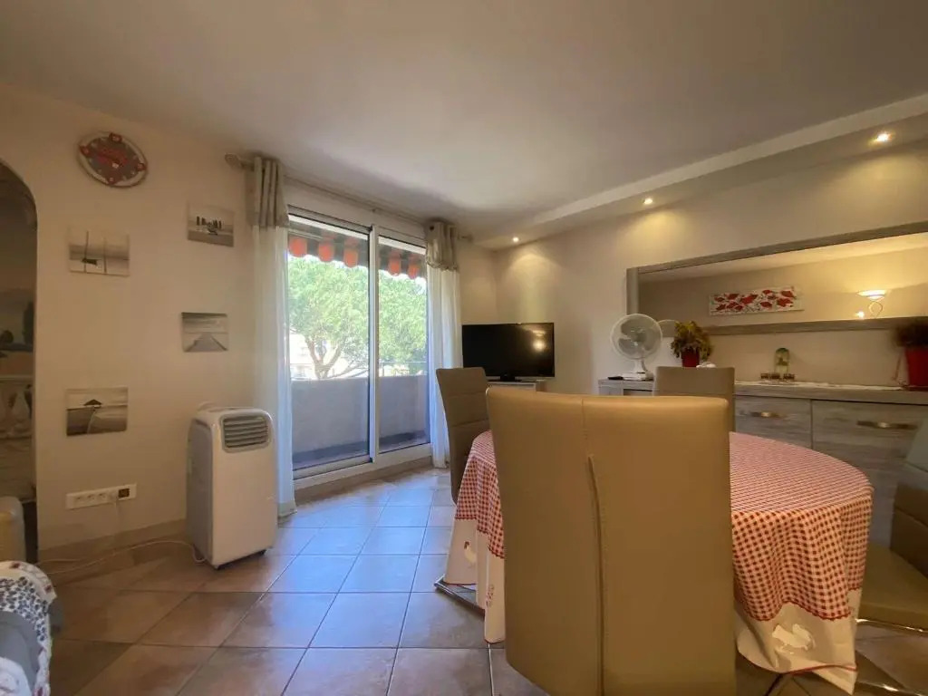 Appartement Sainte-Maxime, 2 pièces, 4 personnes - FR-1-226-483