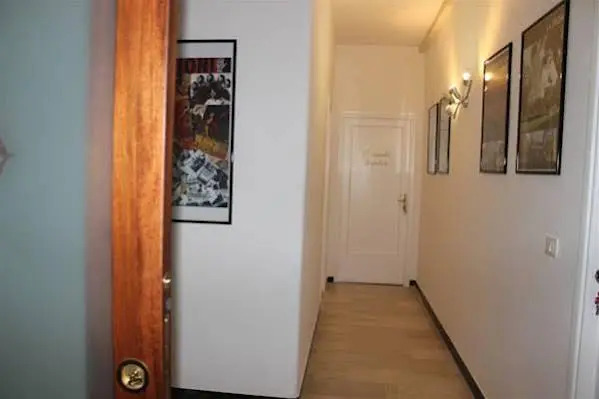 Lia Rooms 4