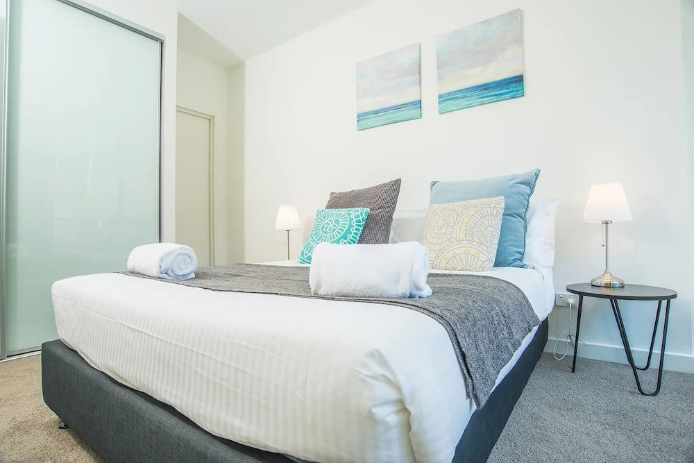 Modern And Chic Apartment Next To Parramatta Station