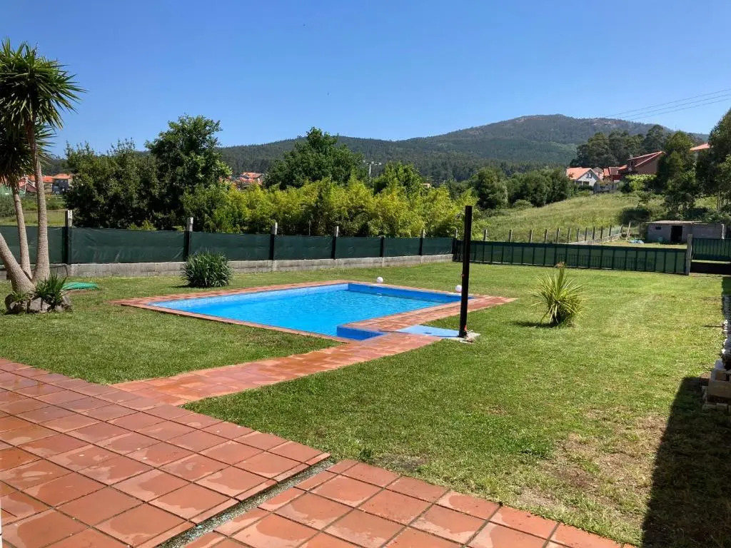 Finca A Cubeliña. Casa con piscina en la ría de Arousa