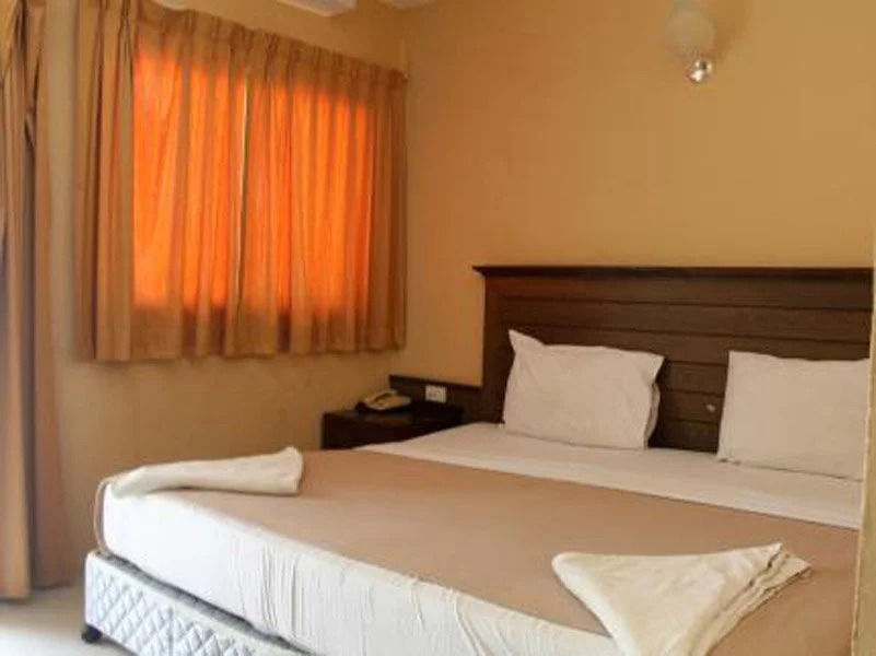 Drop In Club - Sunrise Hotel
