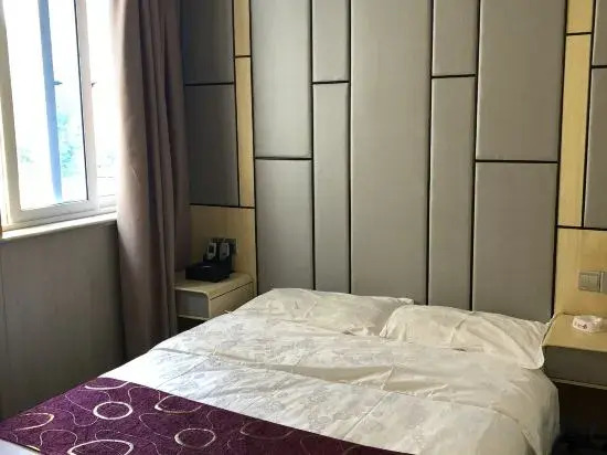Shanghai Yunfa Hotel (Tongji University Xinhua Hospital)