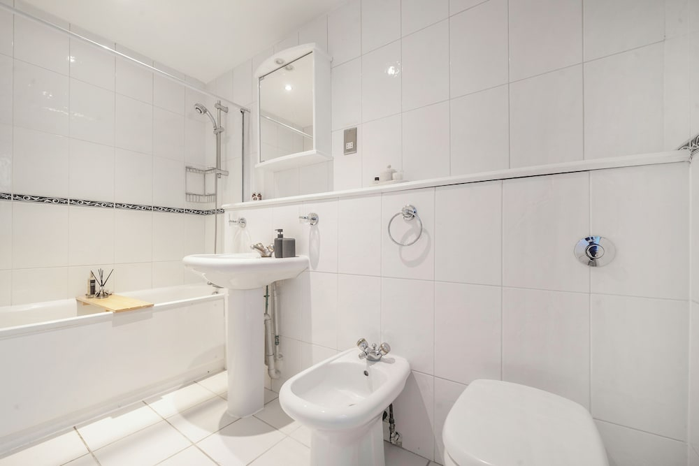 Hertford Flat 8