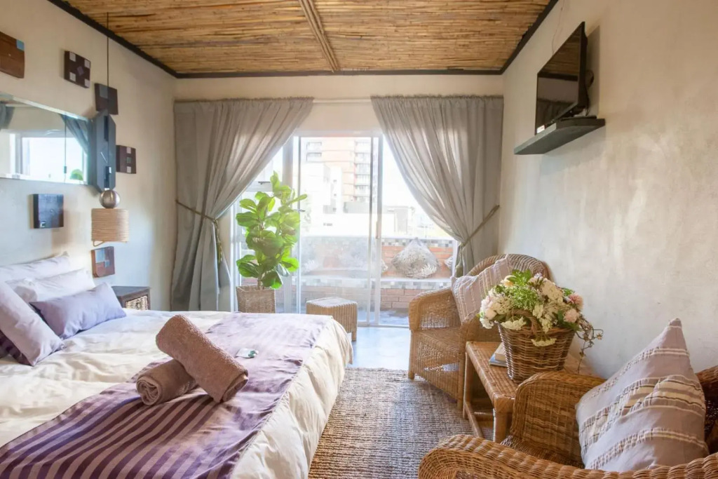 Bedrock Executive Honeymoon En-Suite