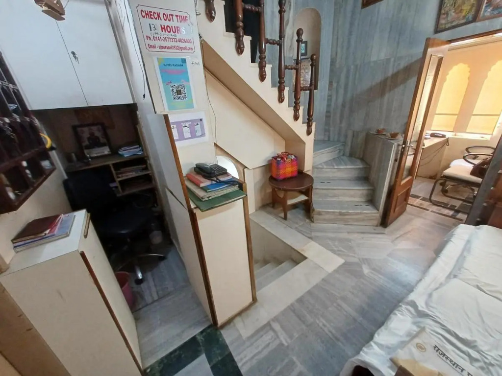 Kailash Hotel