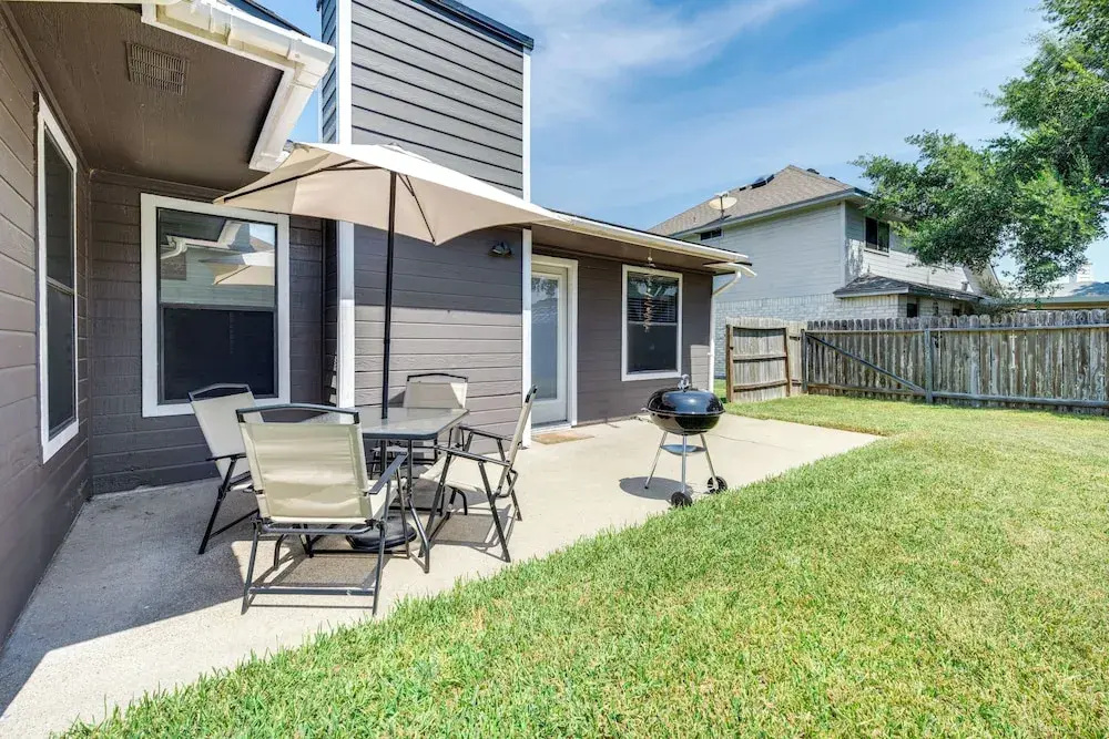 Pet-friendly Corpus Christi Home: 12 Mi to Beach!