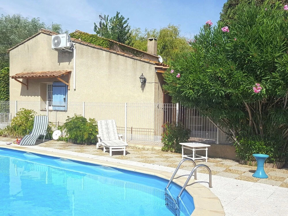 Comfortable Cottage With Pool, on Walking Distance From Town