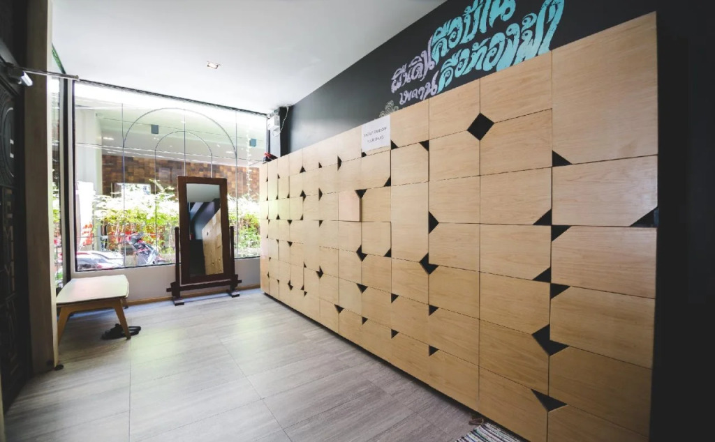 Issara by D Hostel