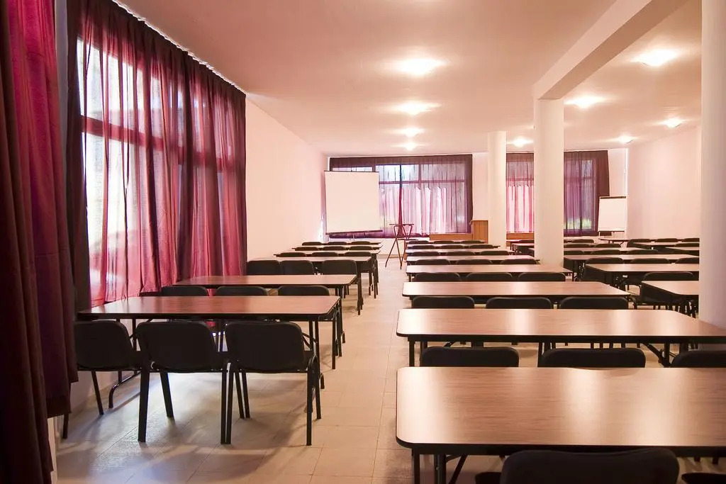 Arena Tarnovo Hotel -Free Private Parking