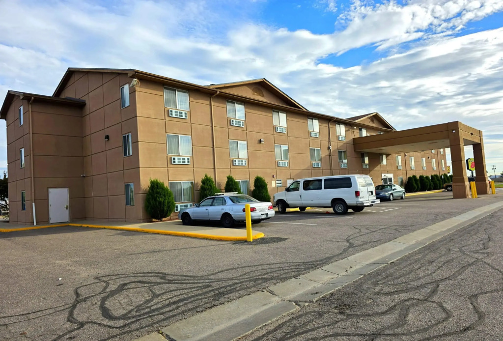 Super 8 by Wyndham Henderson North East Denver