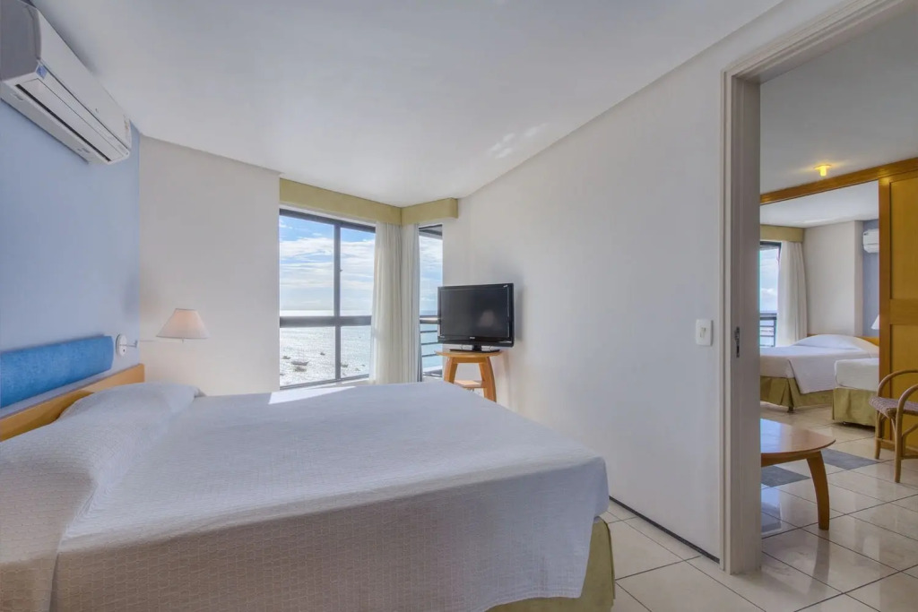 Iate Plaza Hotel