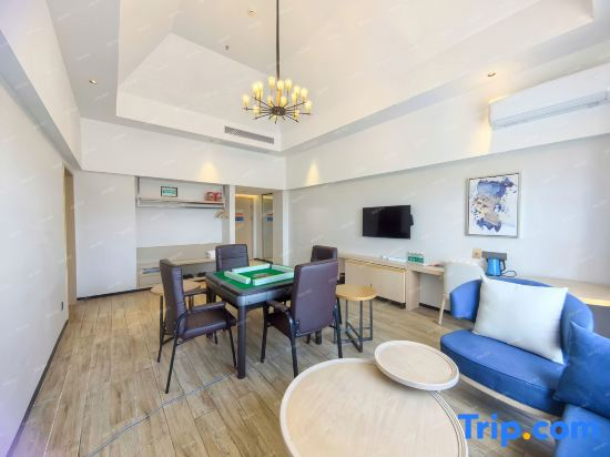 Yecheng Douhao Hotel (Haikou Yehai Avenue Zhengfa College)