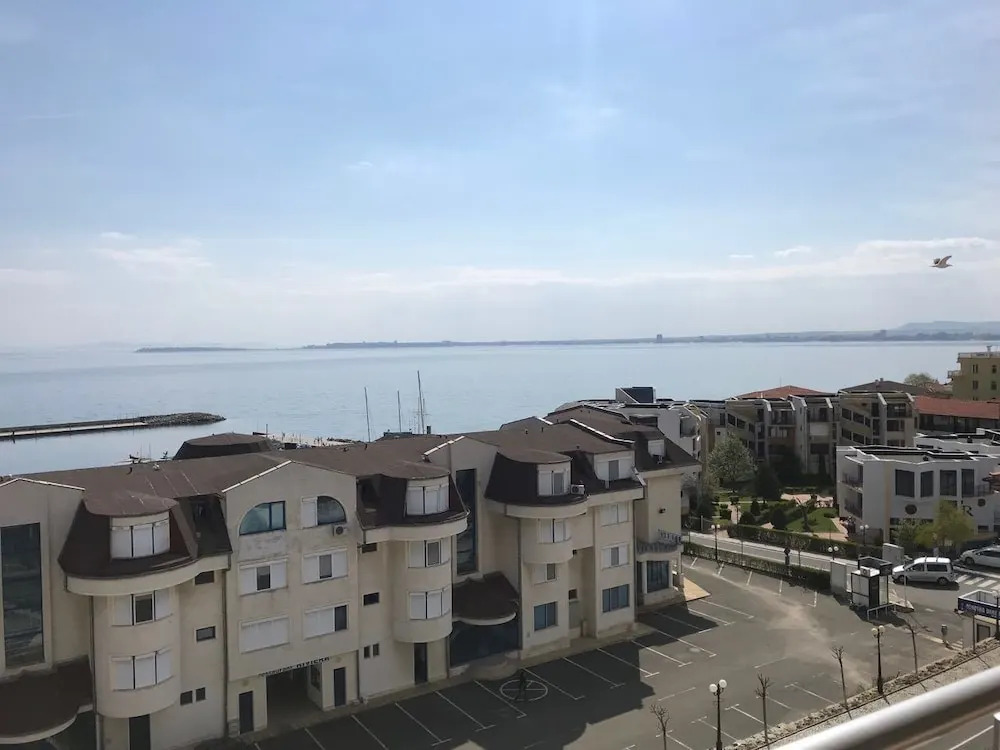 Lazur 5 Apartments
