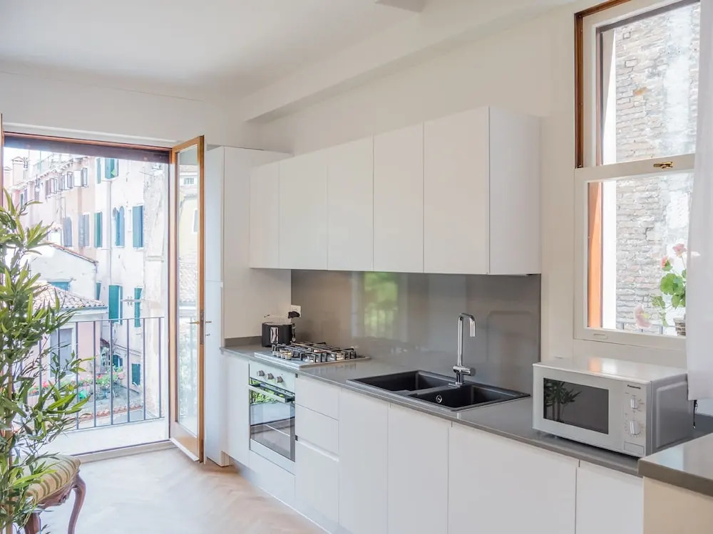Zen Accommodations Grand Canal