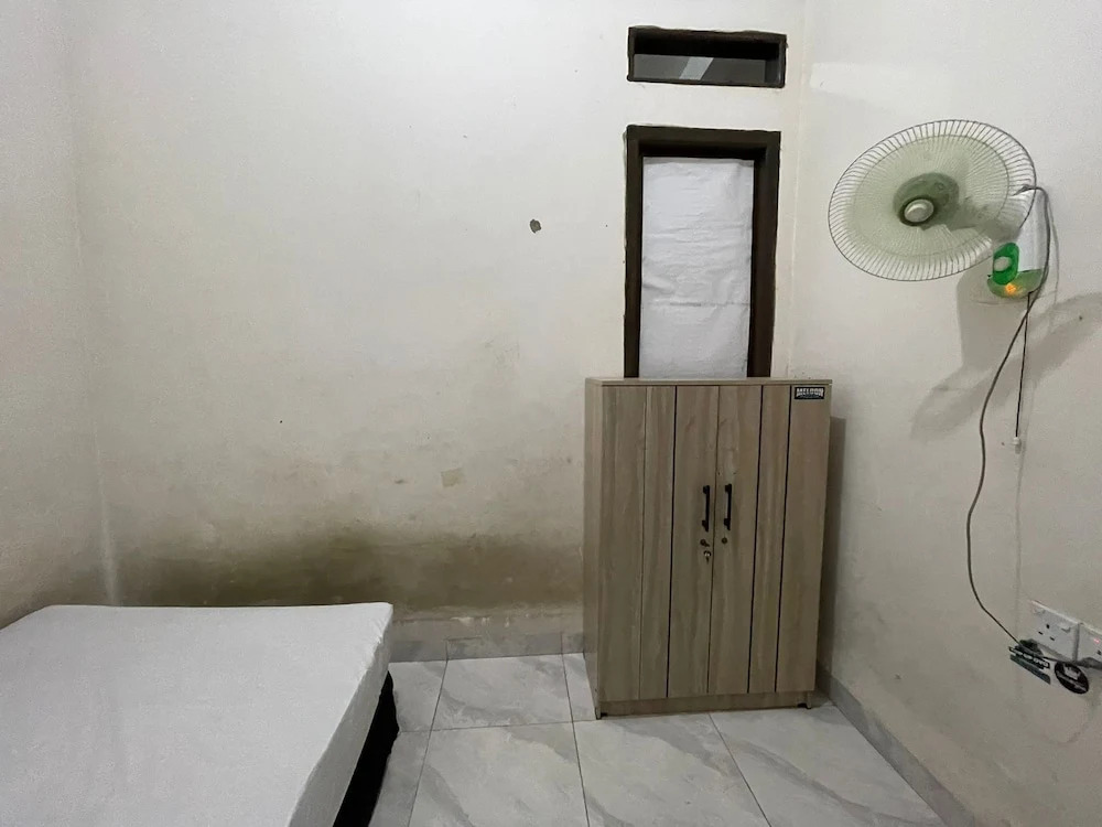 OYO Life 93147 Rumah Kos Shilah Habib Syariah
