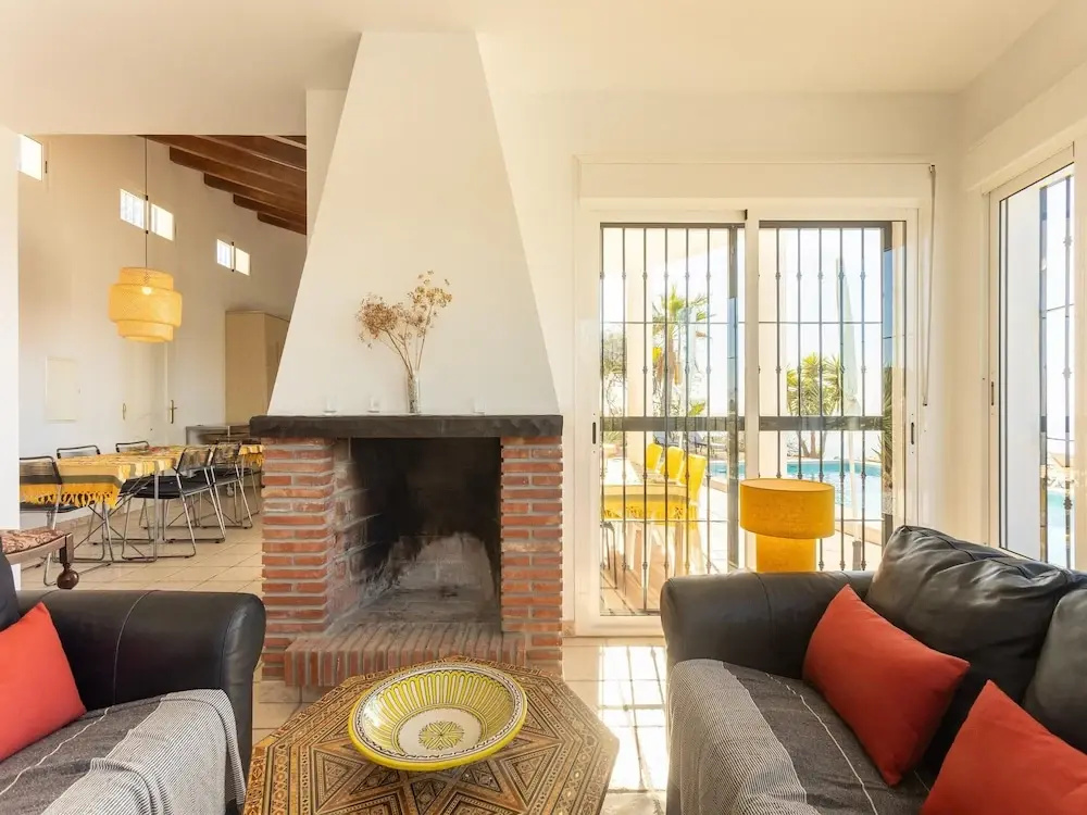 Villa in Arenas With Sea Views and Private Pool
