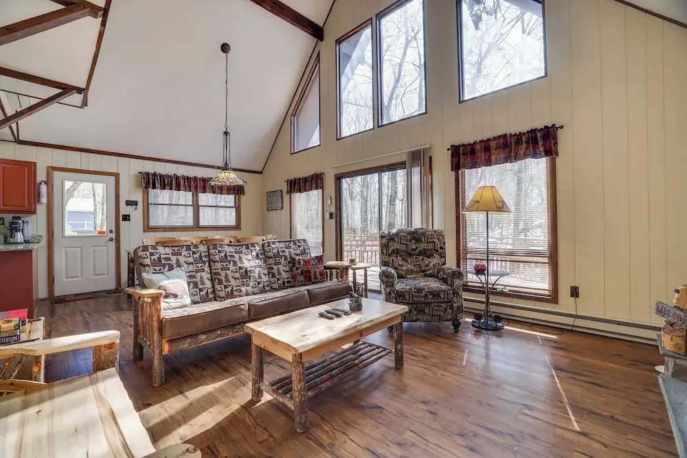 Hot Tub + Sauna + Deck + Firepit + Beach Access + Near Dining Grateful Escape by Avantstay